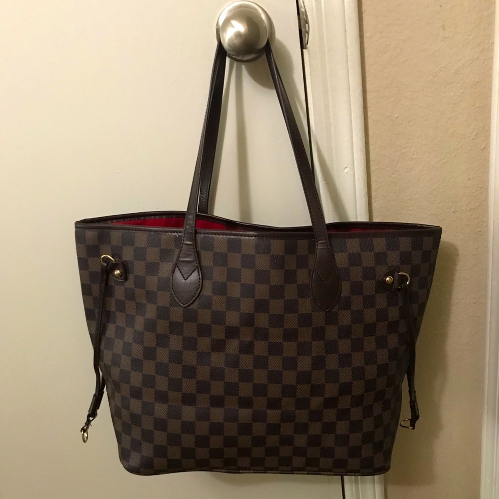 Woman’s Large Brown Tote Bag. - Picture 2 of 10